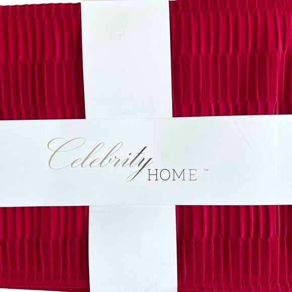 Valentines Day Red Velvet Velour Placemats 13x18 Set of 4 by Celebrity Homes New - Picture 3 of 12
